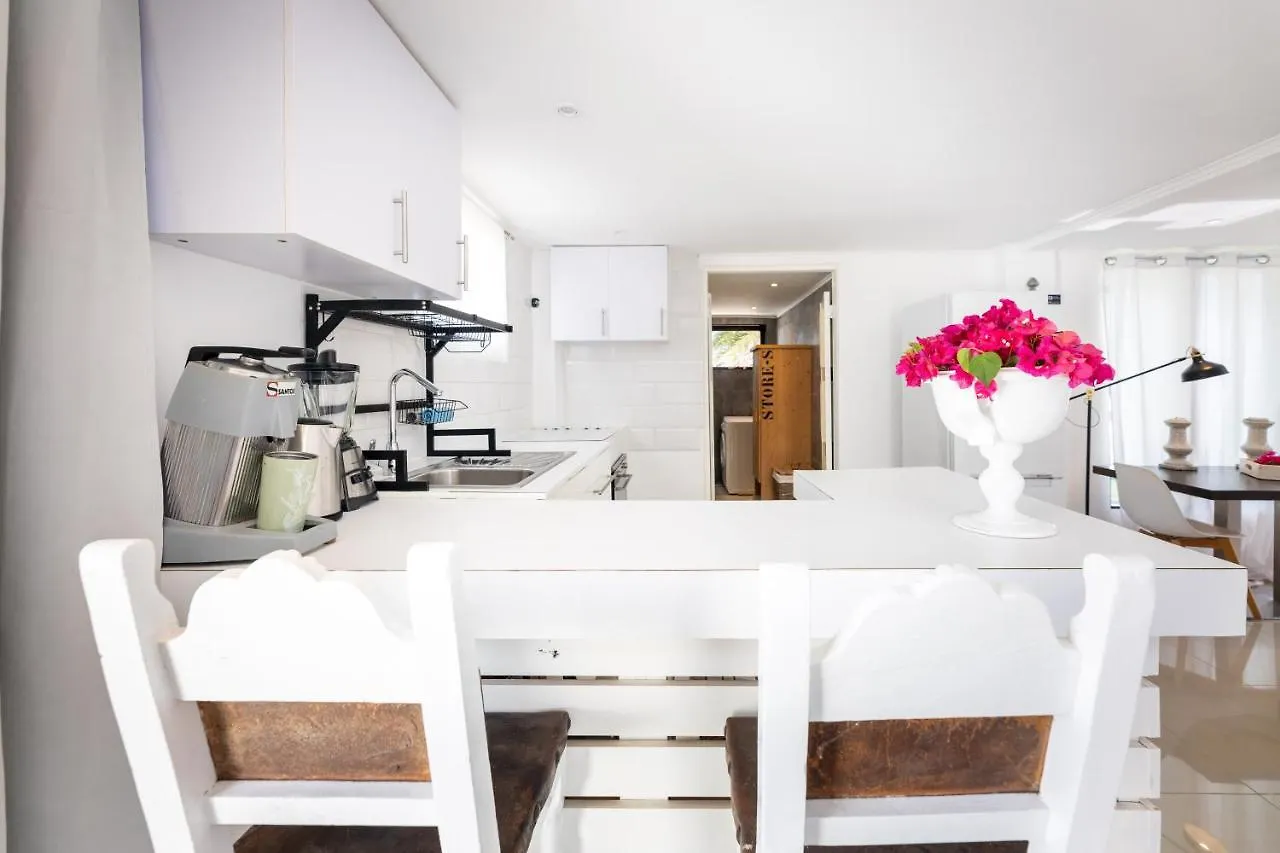 Apartment Lovely Rose With Garden Jacuzzi 0*, Jan Thiel